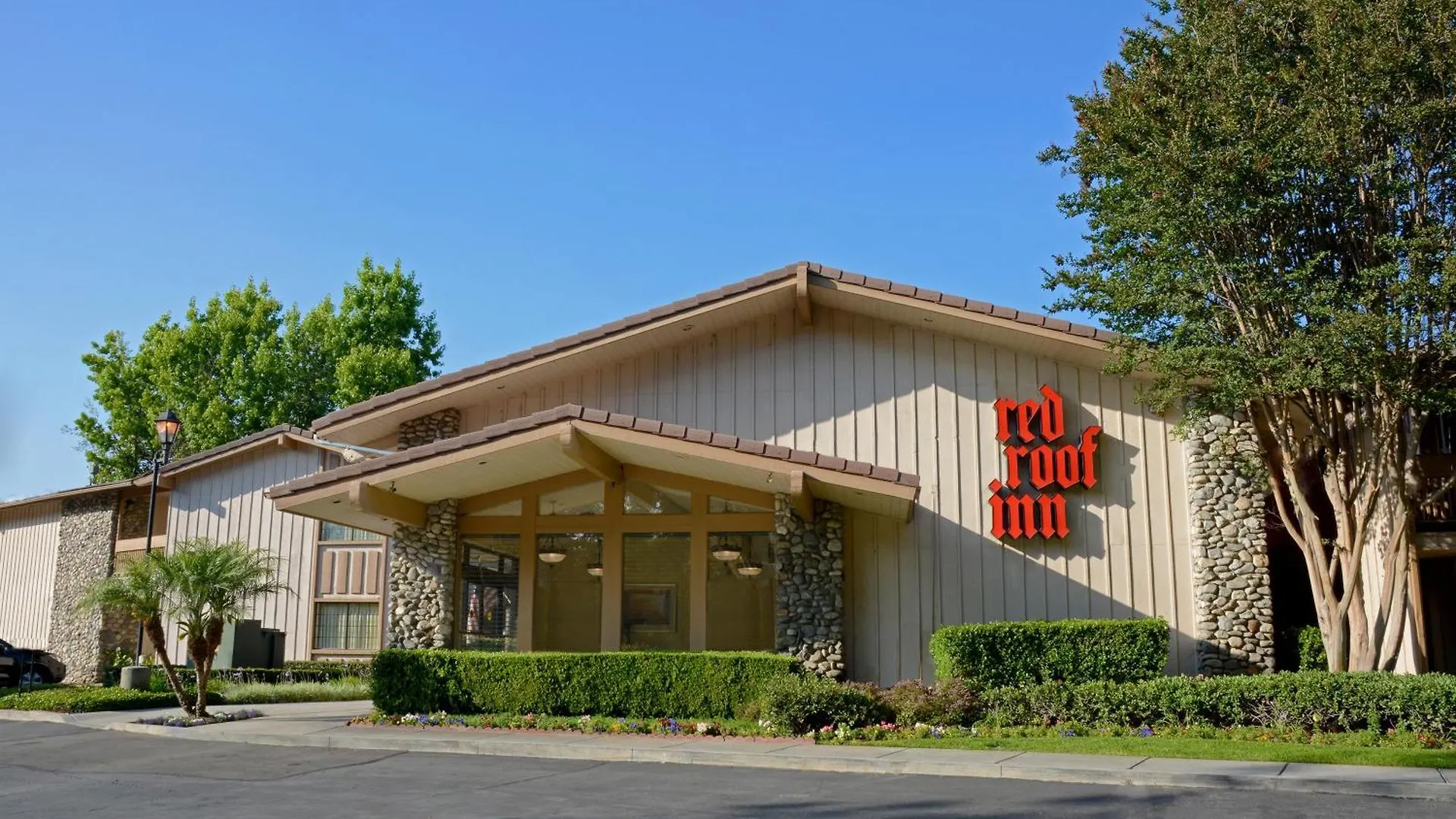 4 Budget-Smart 2-Star Hotels Near Pioneer Park Worth Booking
